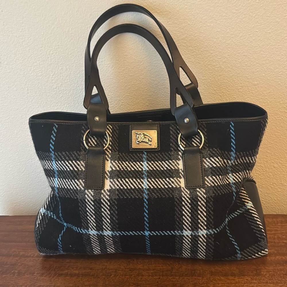 Burberry wool tote bag